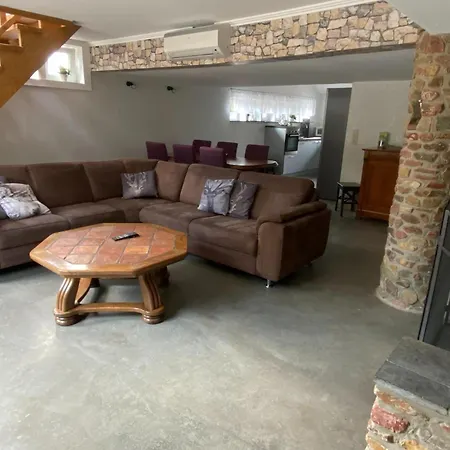 Spacious In With Jacuzzi, Cleaning Included * Jalhay