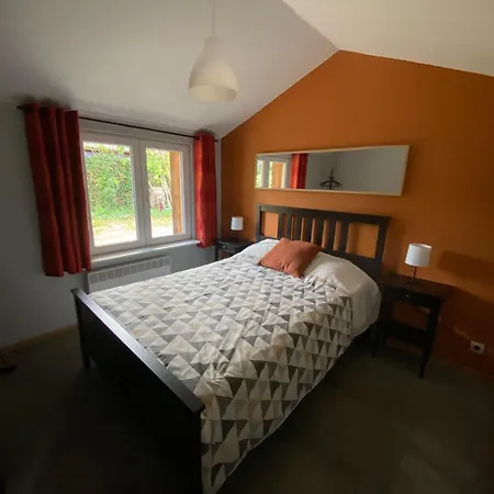 Spacious In With Jacuzzi, Cleaning Included Chalet *