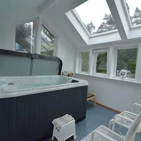 Chalet Spacious In With Jacuzzi, Cleaning Included Jalhay
